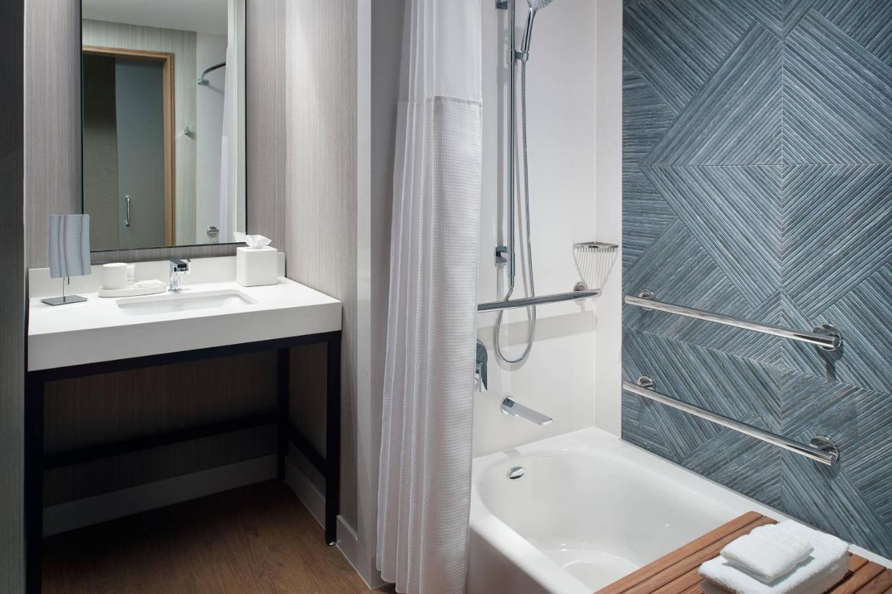 Lexington Marriott City Center Экстерьер фото
